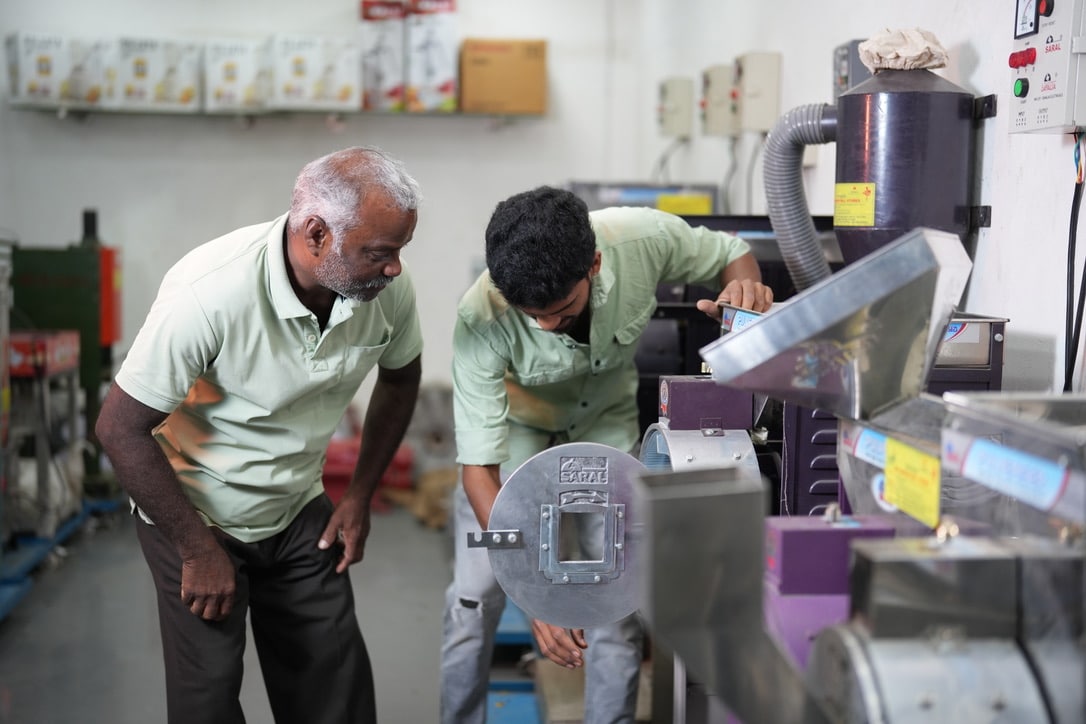  How much does it cost to set up a flour mill?